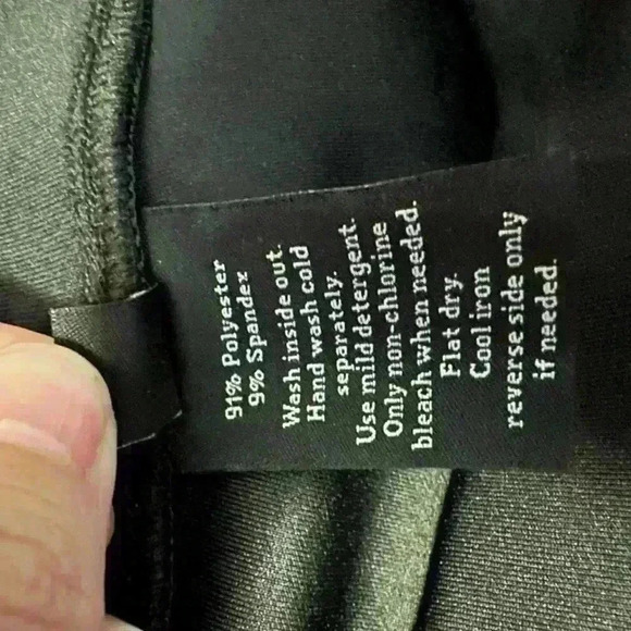 ROCK & REPUBLIC - BLACK AND SILVER SHINY FAUX LEATHER LEGGINGS - SIZE S - Picture 5 of 5